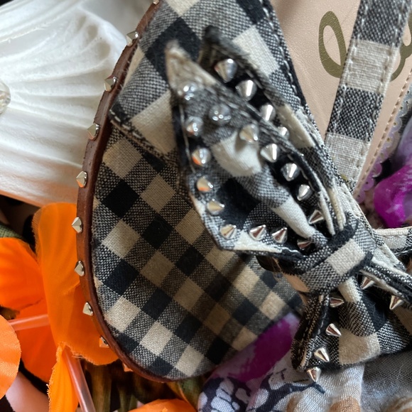 Sam Edelman Bow Sandals Tiny Silver Spikes Fierce & Feminine - Picture 4 of 8